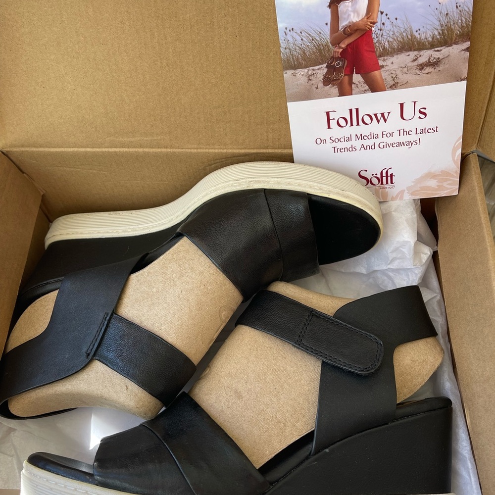 Samyra Sofft Black and Tan Wedge Sandals with Leather Straps